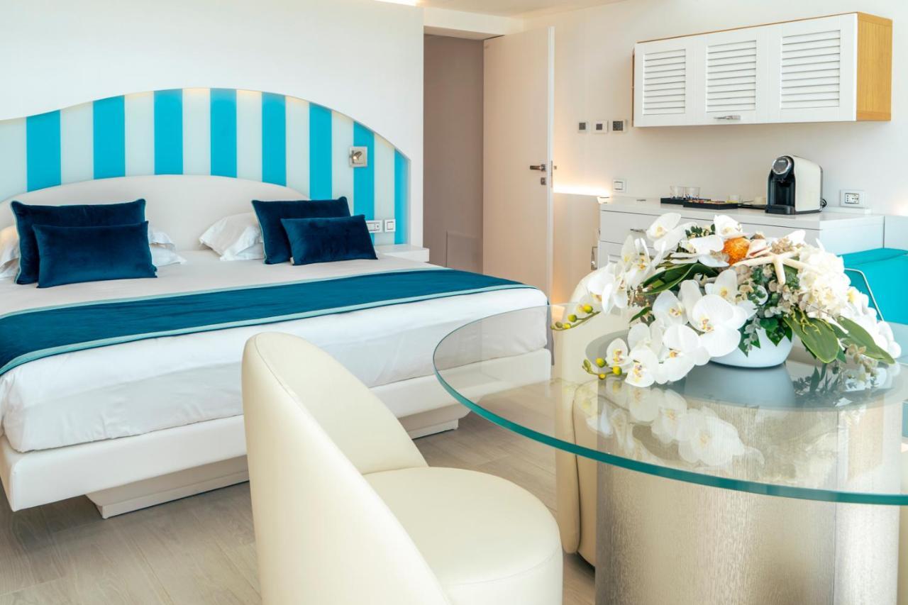 Hotel New Bussola Quartu SantʼElena Esterno foto